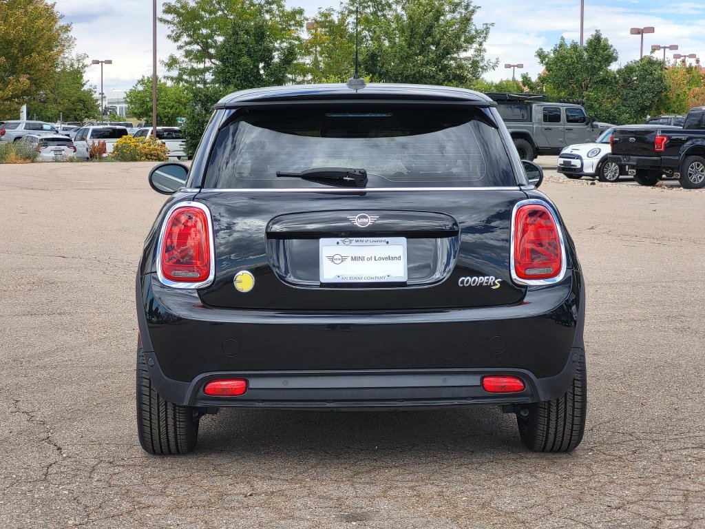 Used 2024 MINI Cooper SE FWD image 6