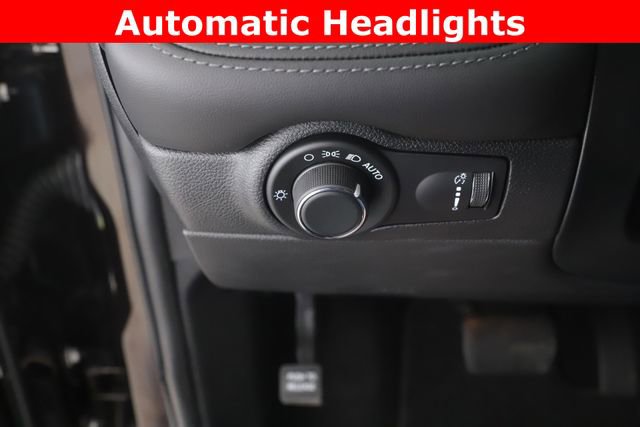 Used 2024 Dodge Durango SXT w/ SXT Blacktop Group image 19