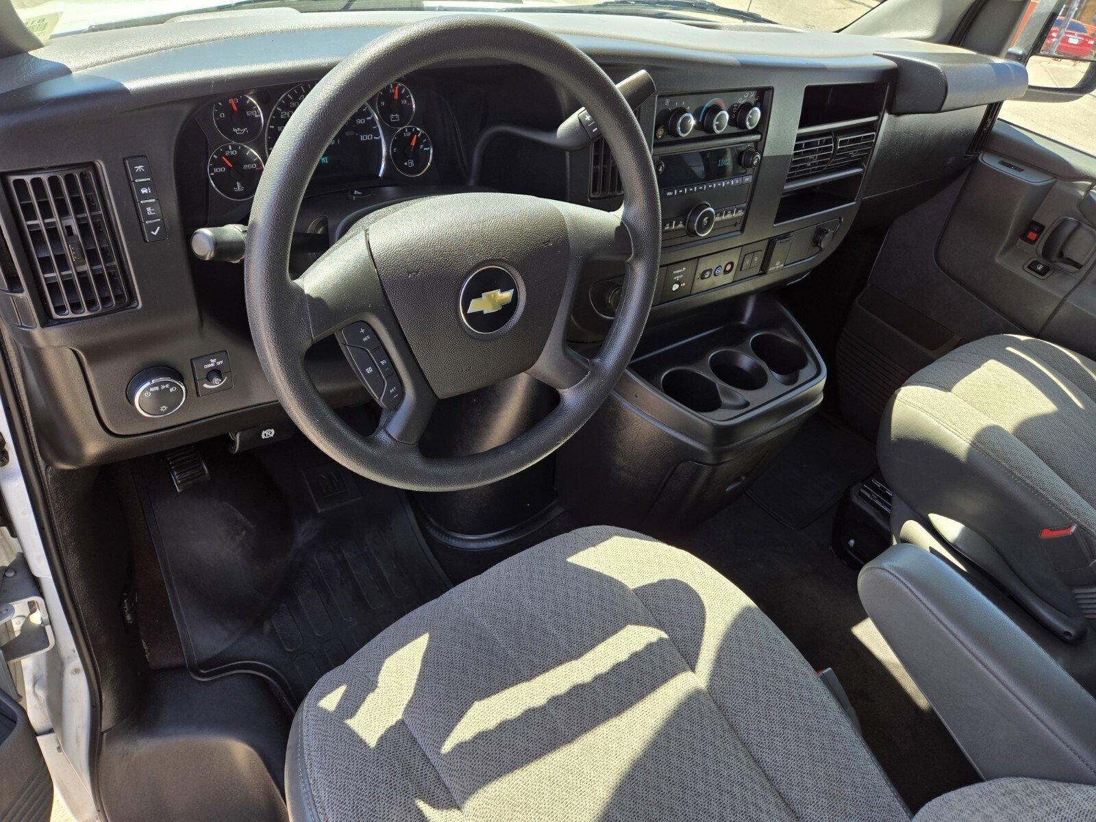 Used 2021 Chevrolet Express 3500 LT w/ LT Preferred Equipment Group RWD image 7