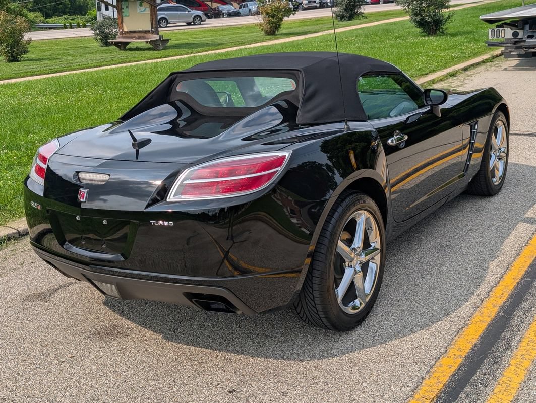 Used 2009 Saturn Sky Red Line RWD image 26