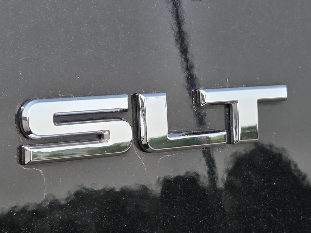 Used 2019 GMC Acadia SLT w/ Black Edition FWD image 8