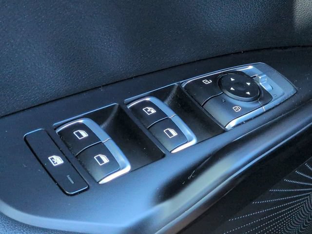 Used 2022 Kia K5 LX FWD image 24