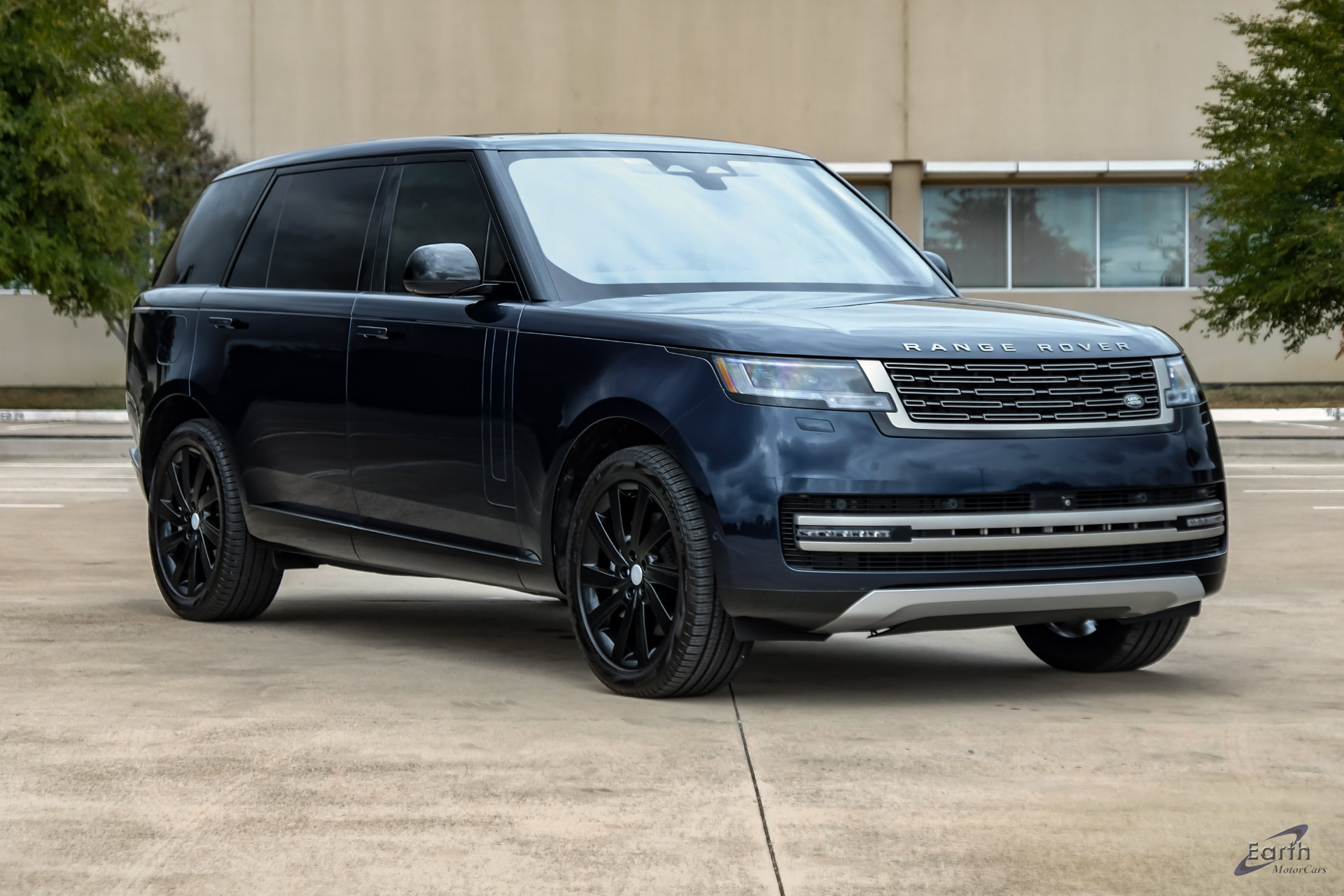 Used 2023 Land Rover Range Rover Long Wheelbase SE AWD/4WD image 23