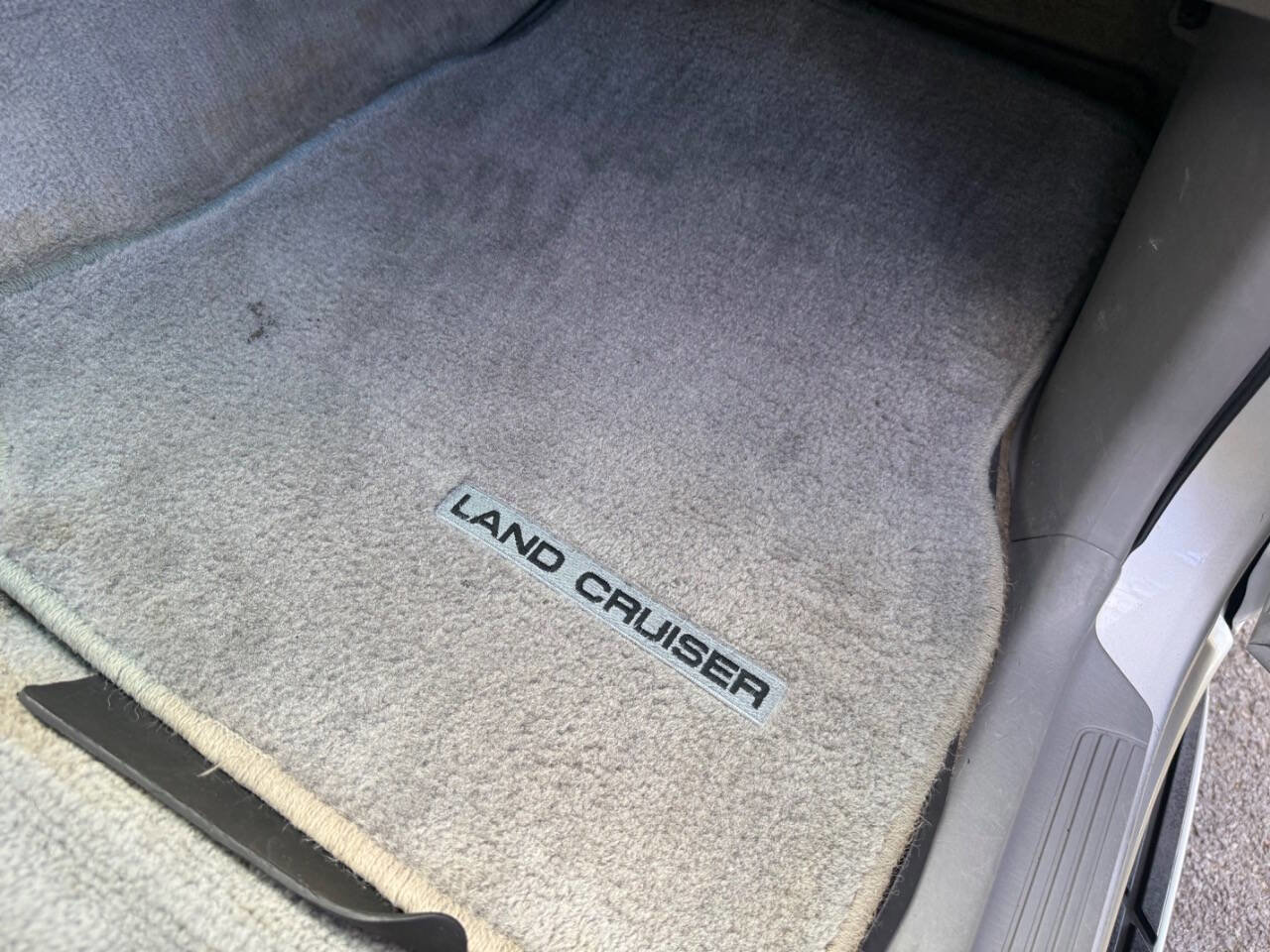 Used 2006 Toyota Land Cruiser image 56