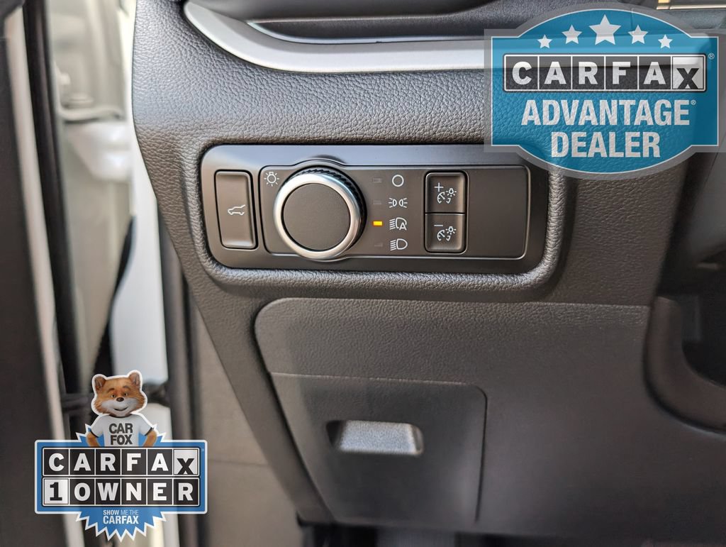 Used 2024 Ford Explorer XLT AWD/4WD image 11