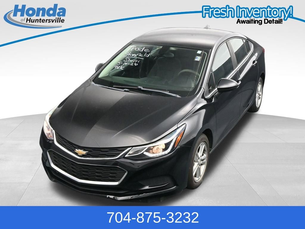 Used 2017 Chevrolet Cruze LT w/ Convenience Package FWD image 11