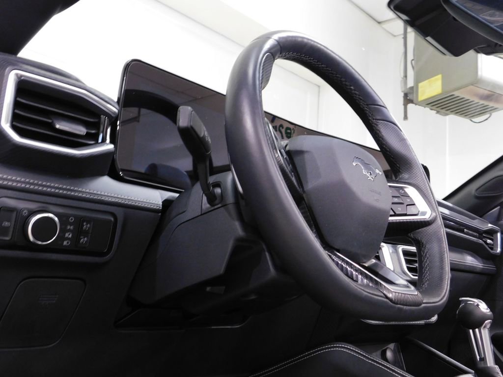 Used 2025 Ford Mustang GT Premium RWD image 40