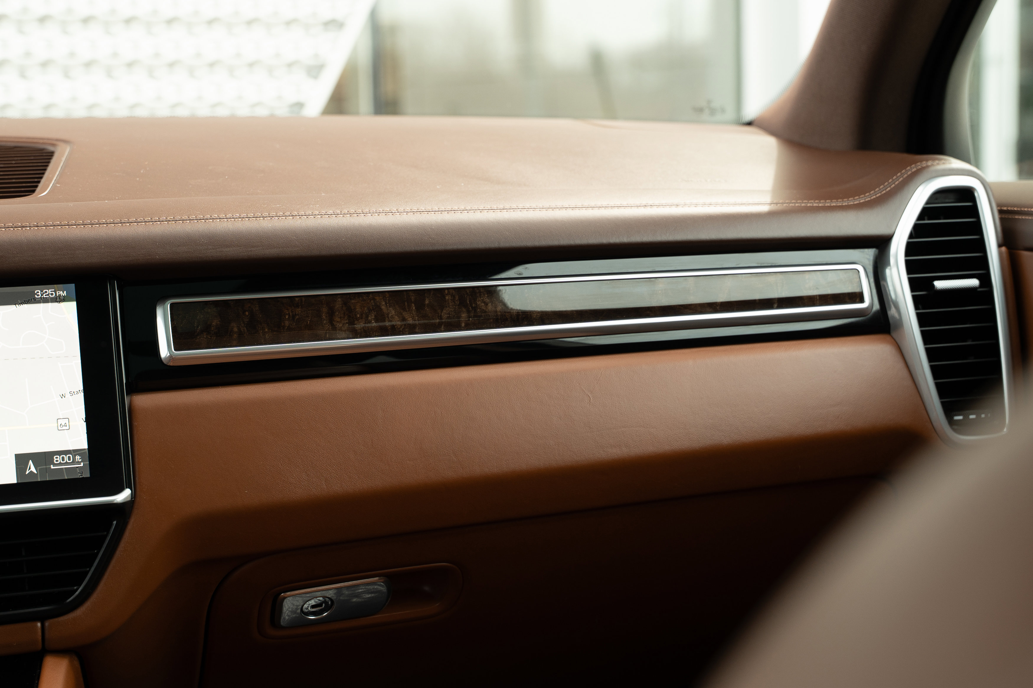 Used 2021 Porsche Cayenne image 15