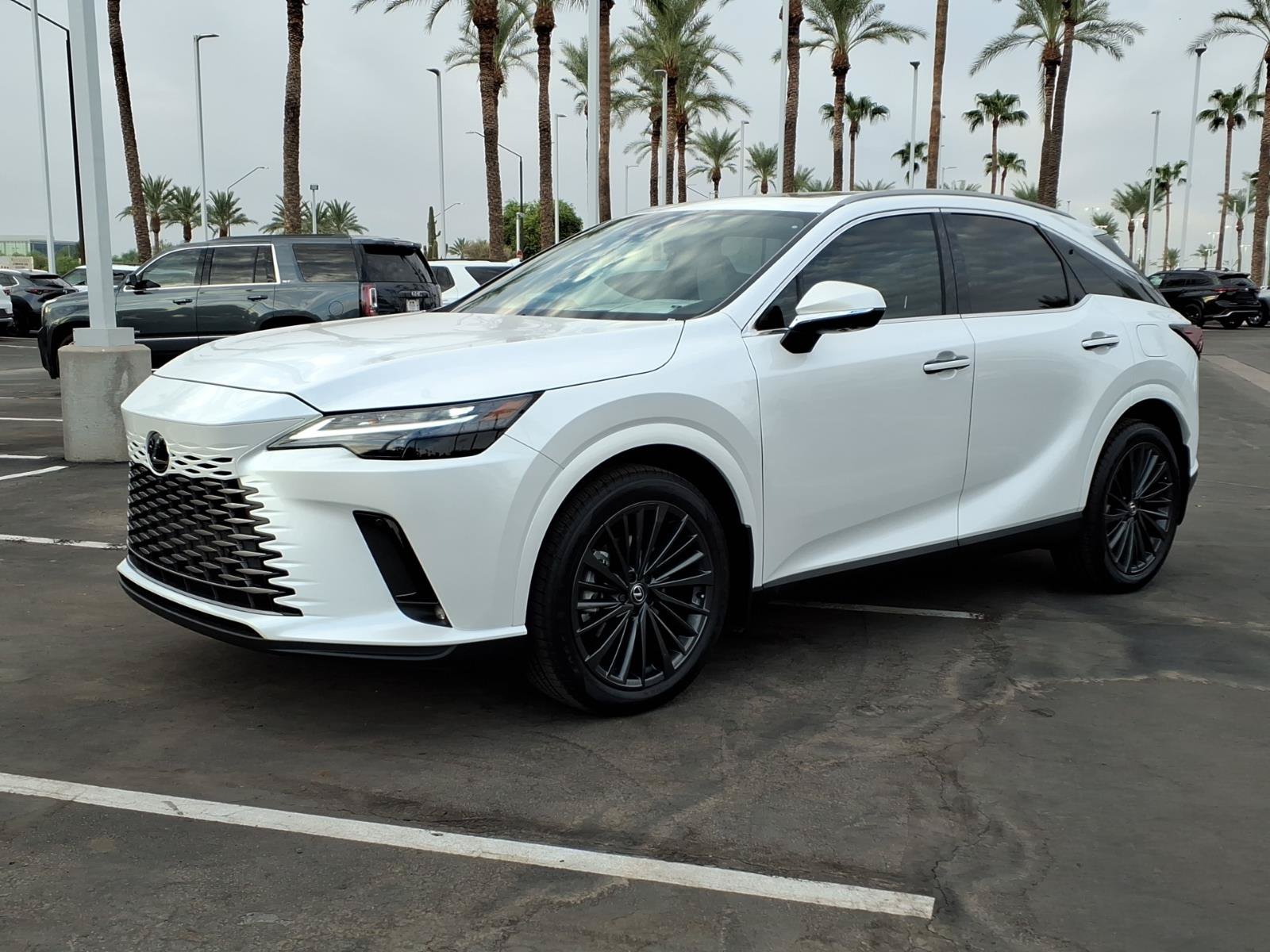 Used 2025 Lexus RX 350h w/ Convenience Package AWD/4WD image 8