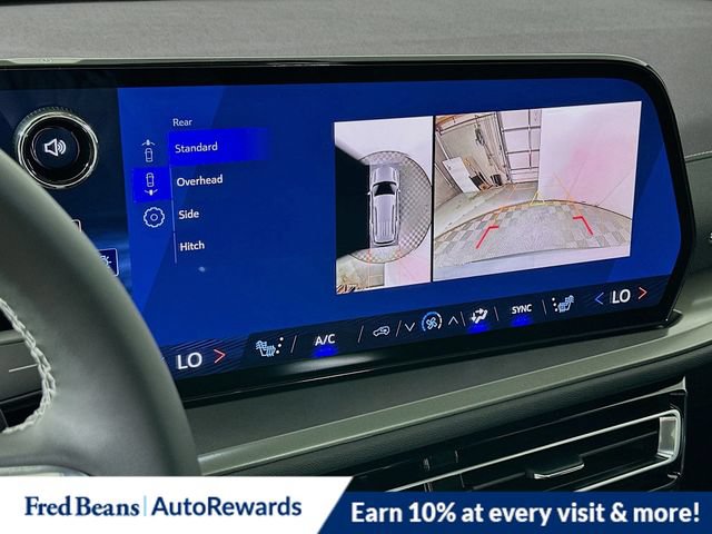 New 2026 Chevrolet Traverse LT w/ Sun and Wheel Package AWD/4WD image 13