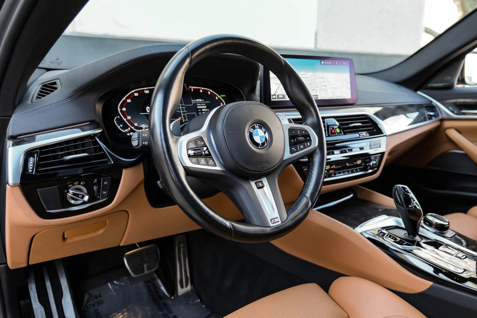 Used 2023 BMW 540i xDrive w/ Executive Package image 2