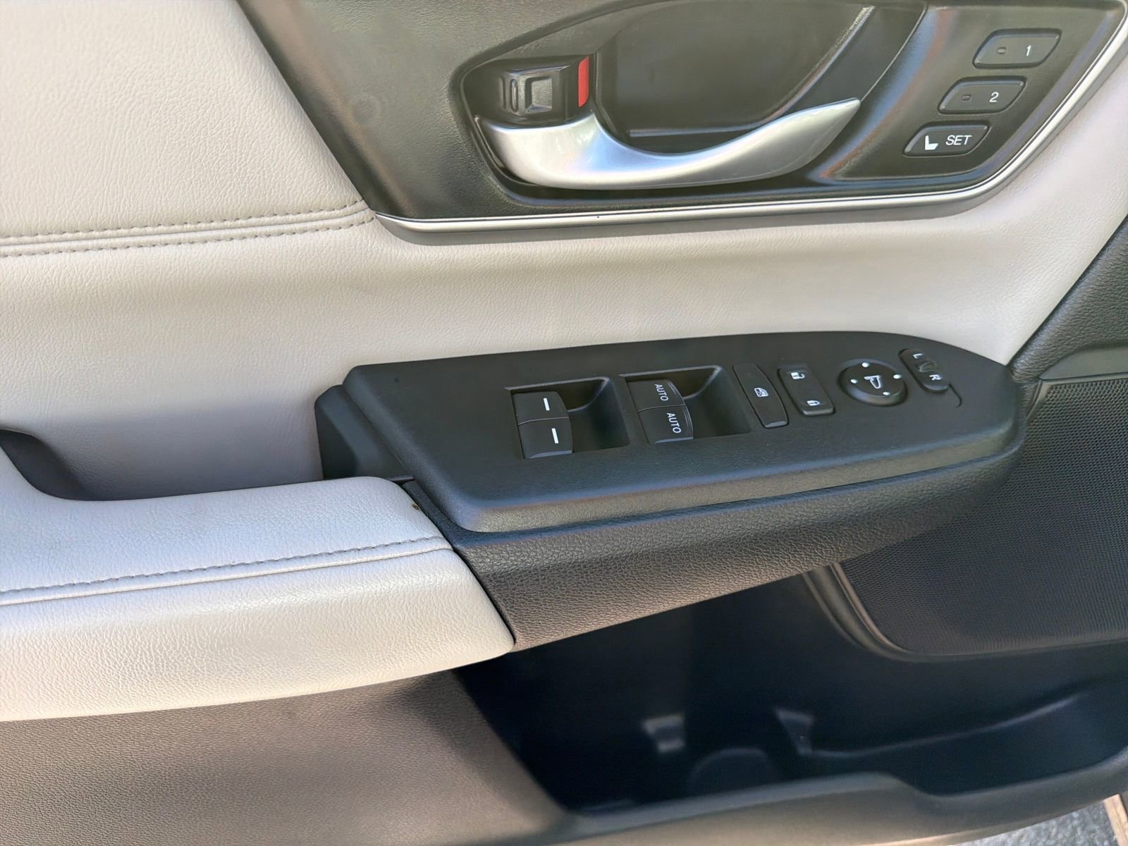 Used 2021 Honda CR-V EX-L image 17