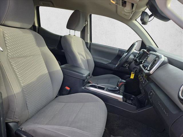 Used 2022 Toyota Tacoma SR5 w/ Technology Package image 18