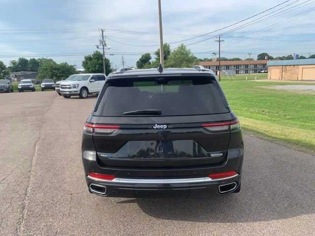 Used 2023 Jeep Grand Cherokee Summit w/ Advanced Protech Group IV AWD/4WD image 5