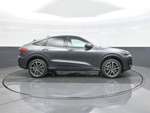 New 2026 Audi Q5 Premium Plus image 8