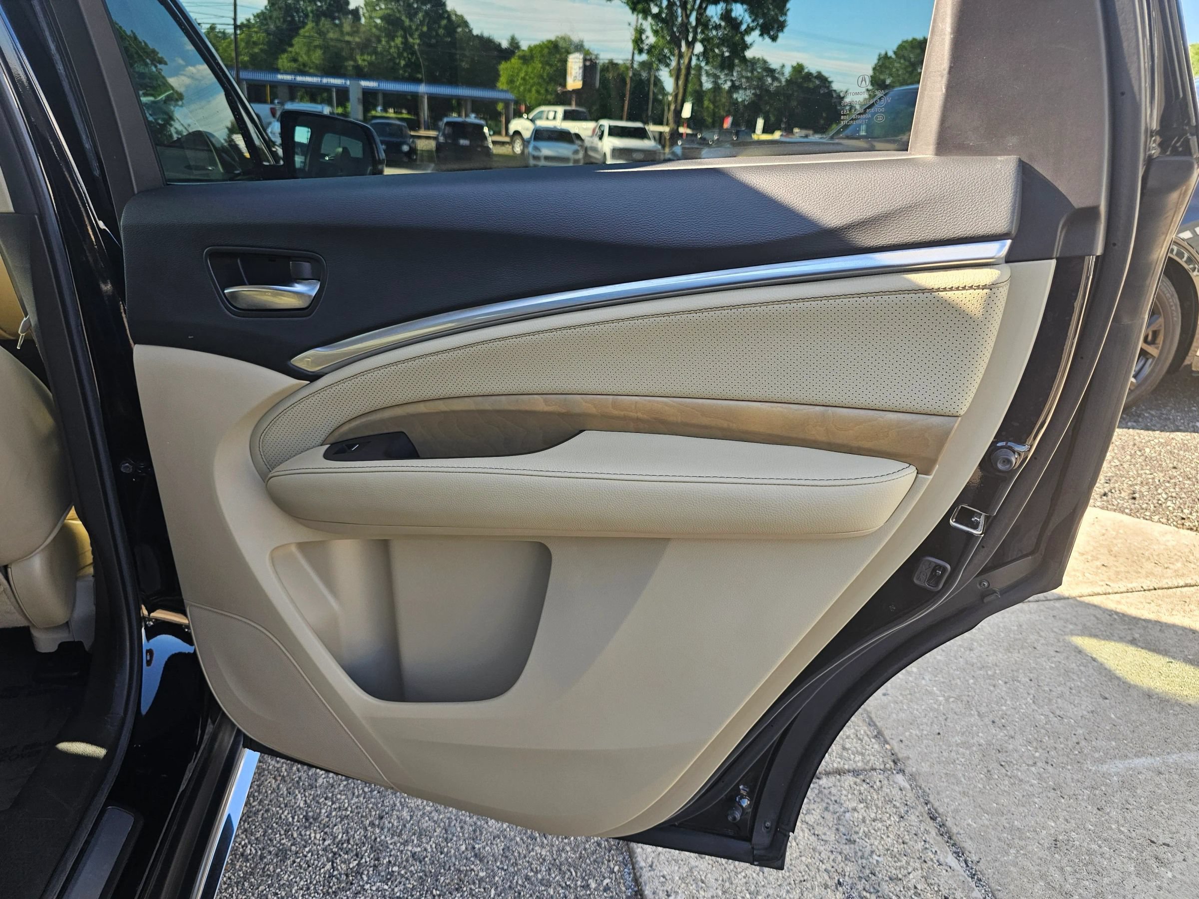 Used 2020 Acura MDX w/ Technology Package FWD image 24
