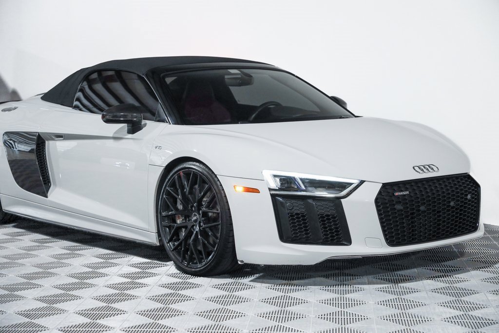 Used 2018 Audi R8 V10 plus image 9