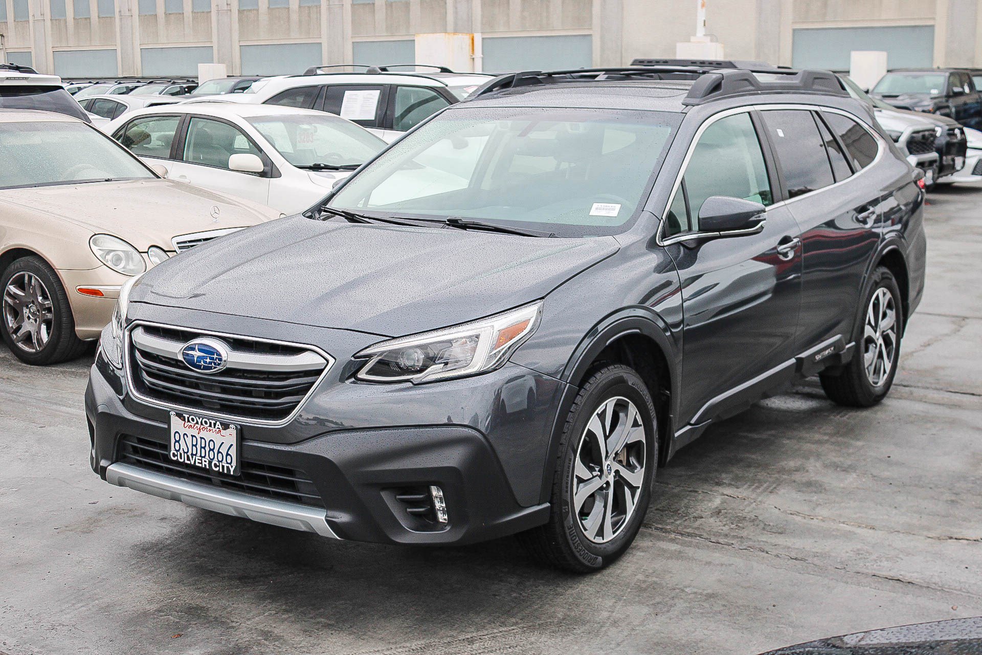Used 2020 Subaru Outback Limited w/ Popular Package #2 image 3