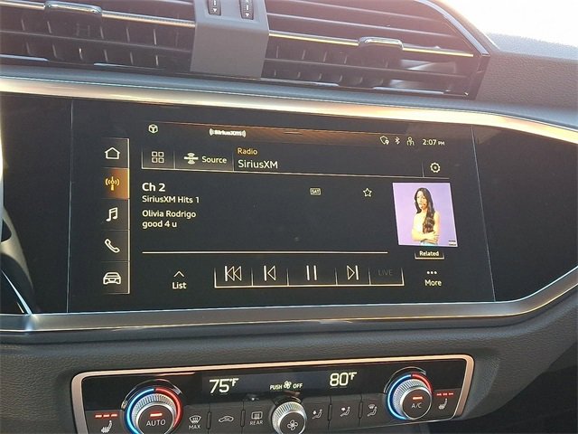 New 2025 Audi Q3 2.0T Premium image 13