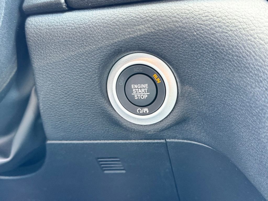 New 2026 Chrysler Pacifica Select image 24