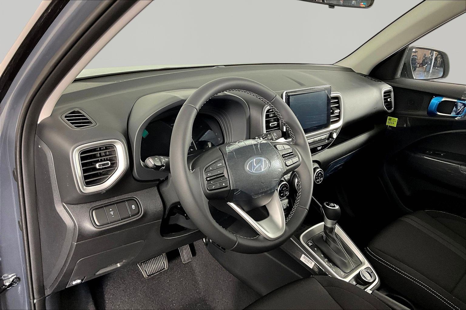 New 2026 Hyundai Venue SEL FWD image 16