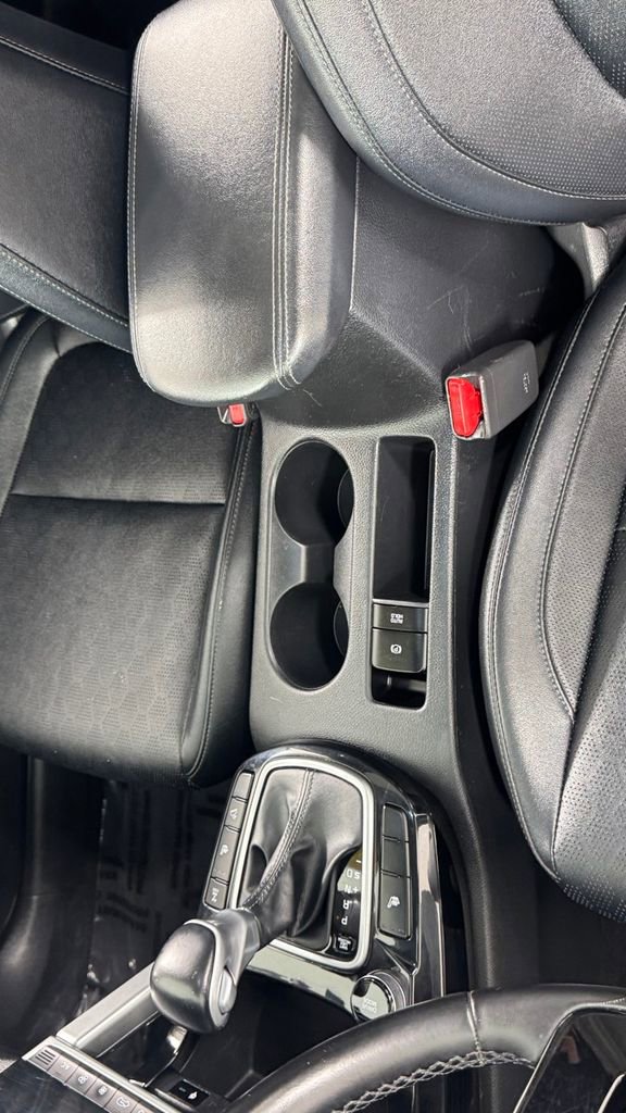 Used 2021 Kia Seltos SX w/ SX Sunroof Package image 34