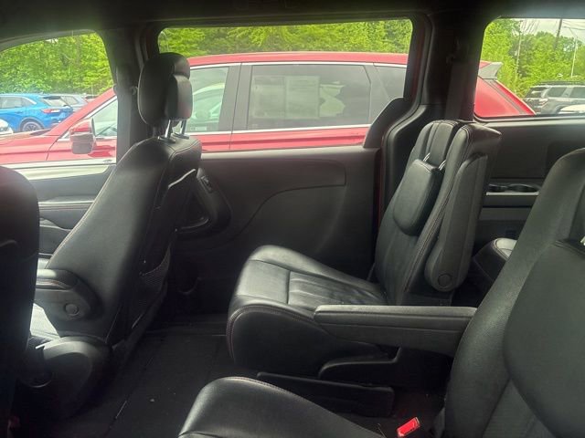 Used 2016 Dodge Grand Caravan R/T FWD image 4