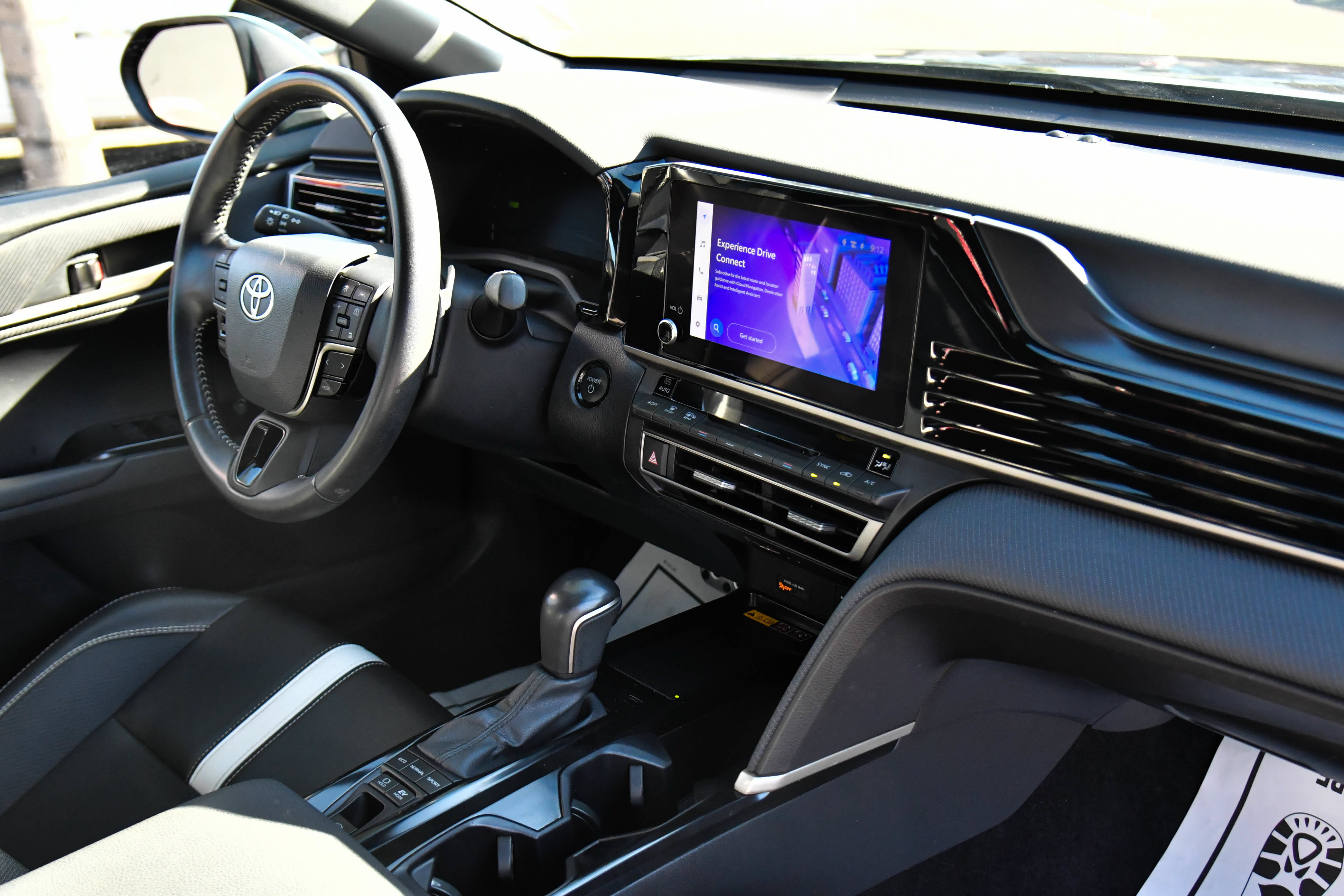 Used 2025 Toyota Camry SE FWD image 44