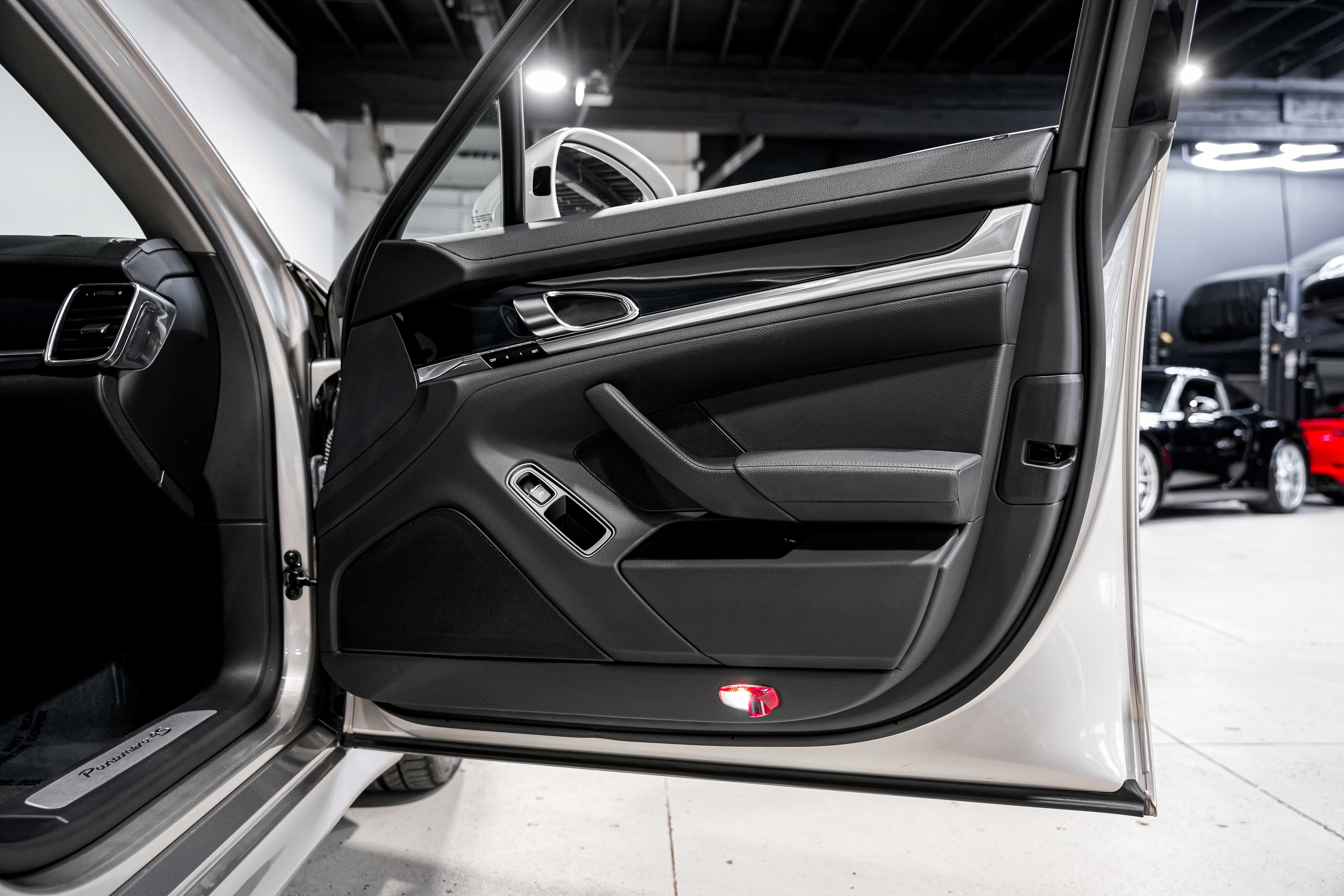 Used 2012 Porsche Panamera 4S image 20