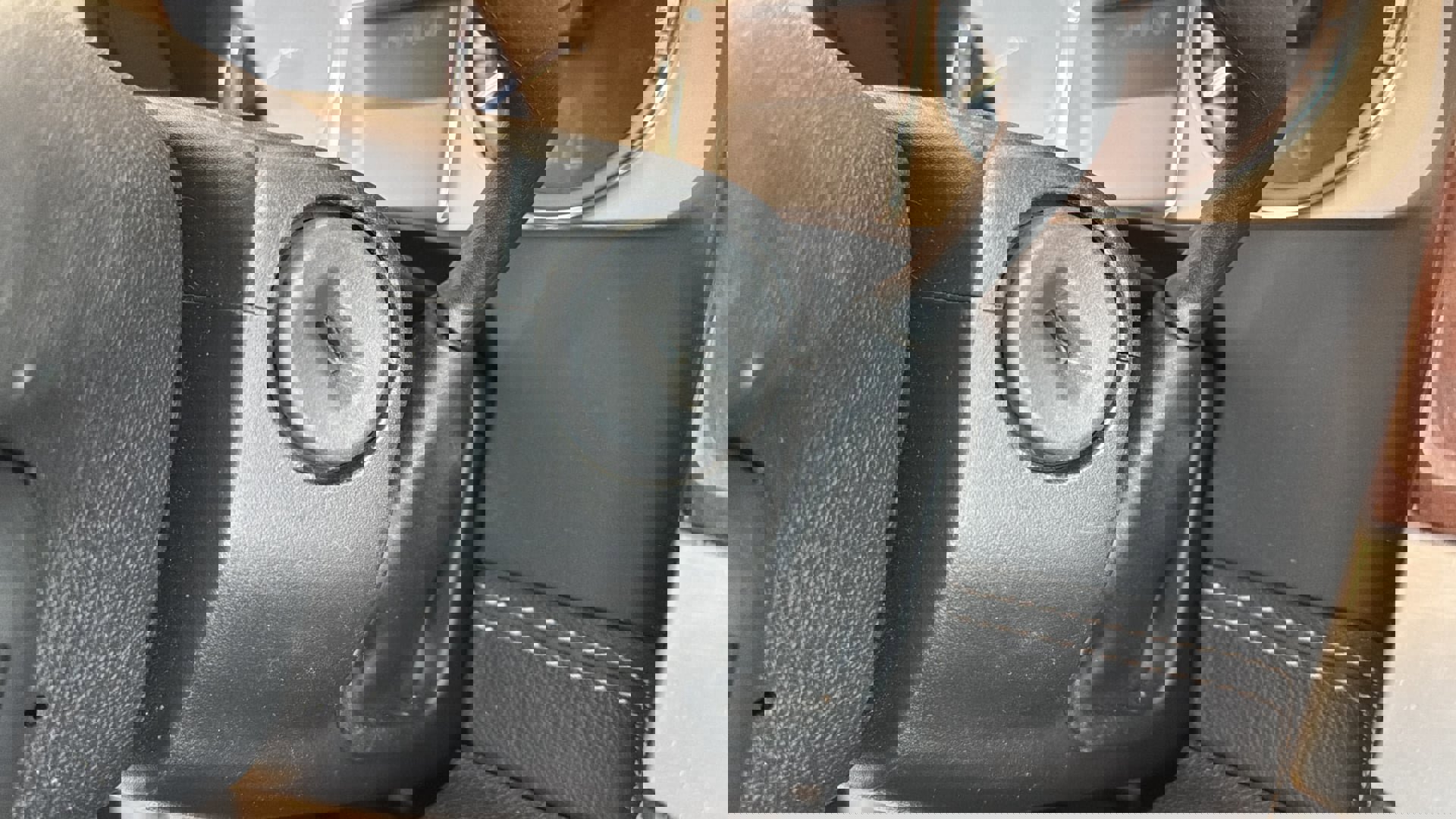 Used 2013 Cadillac Escalade Platinum image 23