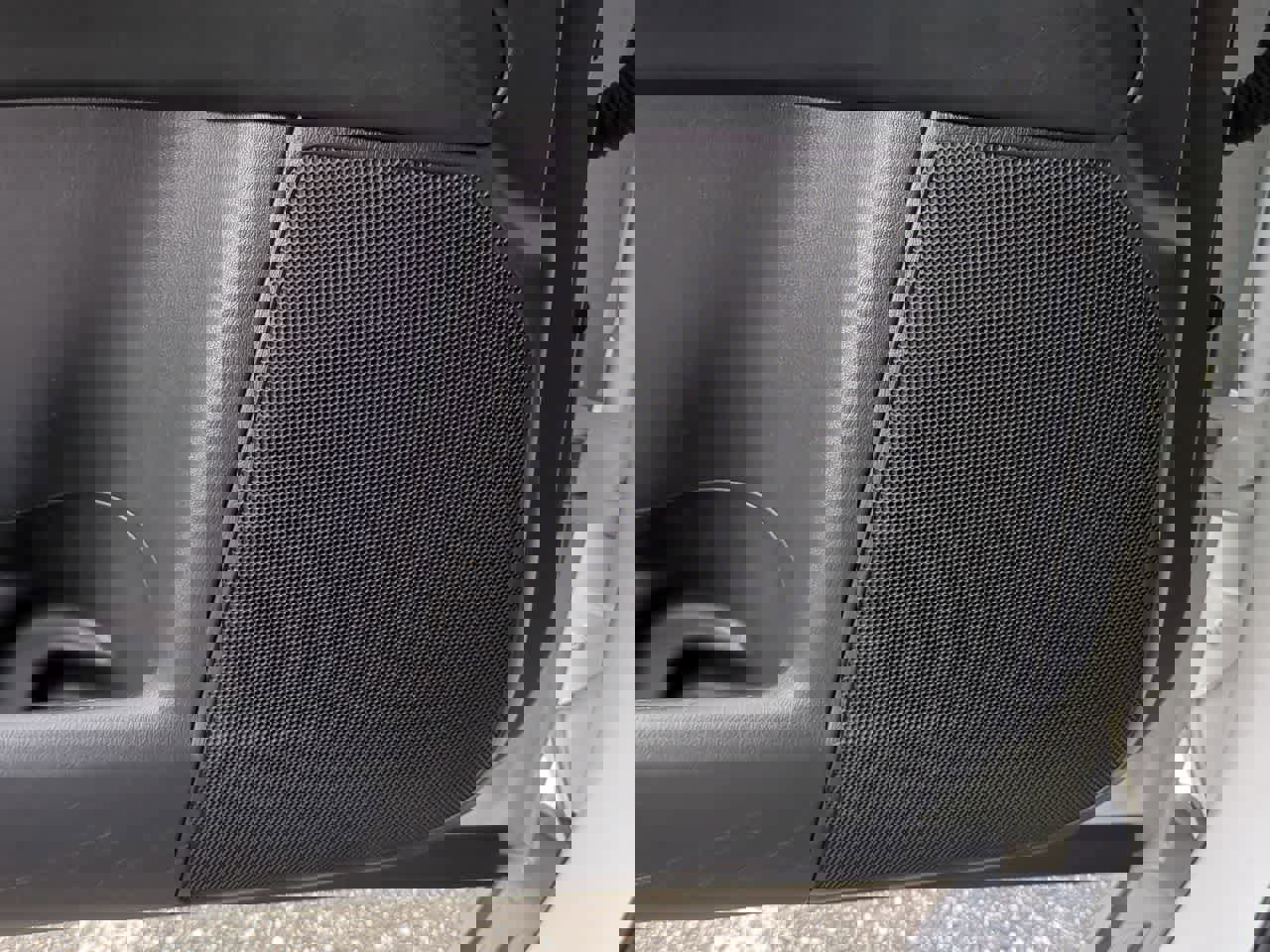 Used 2021 Nissan Armada SV image 31