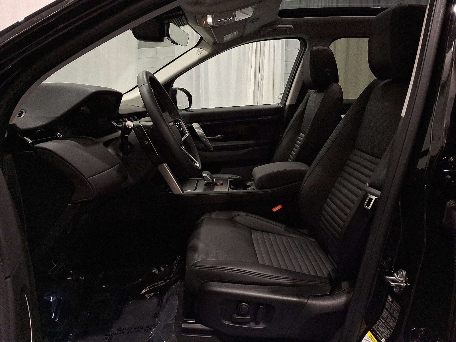 Certified 2025 Land Rover Discovery Sport S image 14