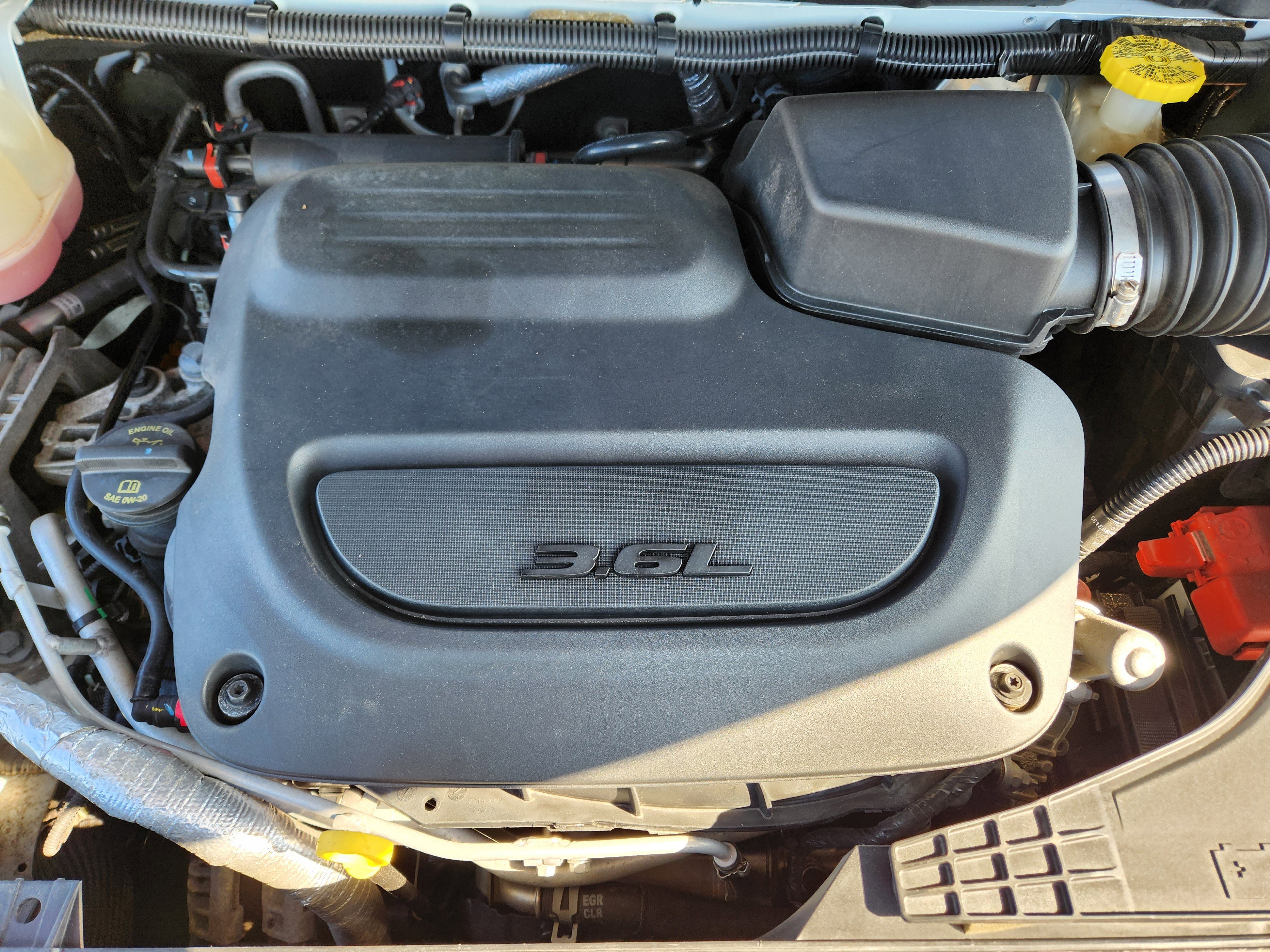 Used 2019 Chrysler Pacifica Touring Plus w/ S Appearance Package image 9