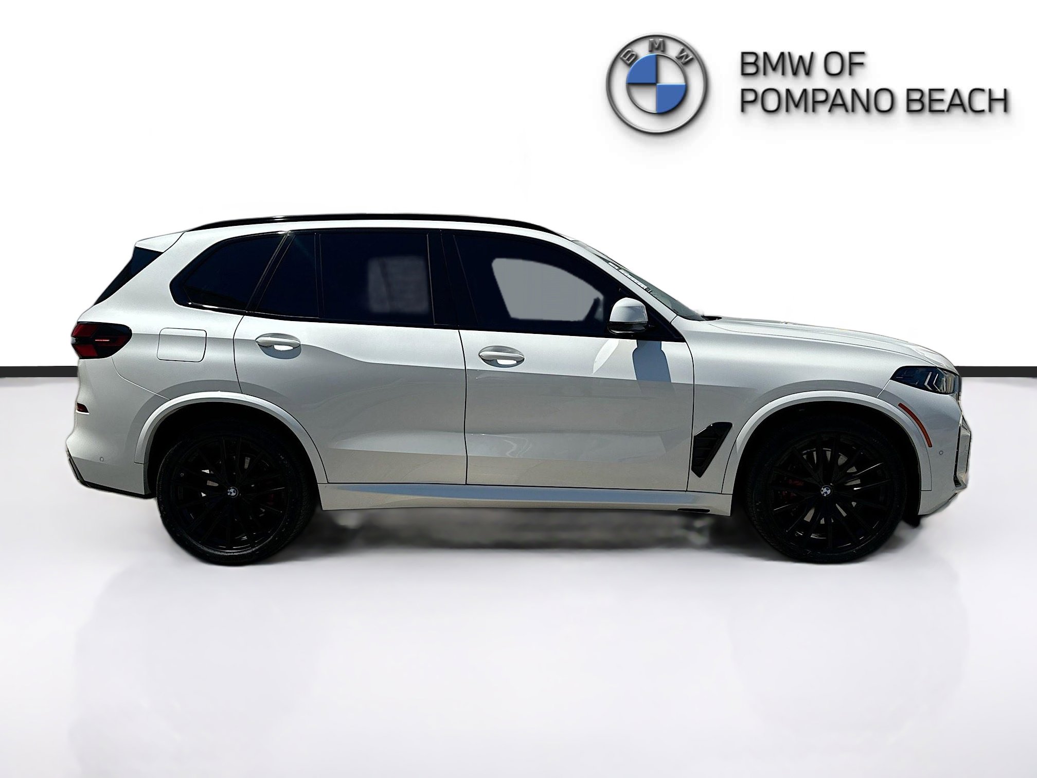Used 2026 BMW X5 xDrive40i w/ Executive Package image 8