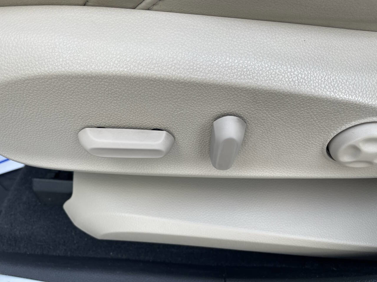 Used 2017 Buick Envision Premium w/ Driver Confidence Package AWD/4WD image 16