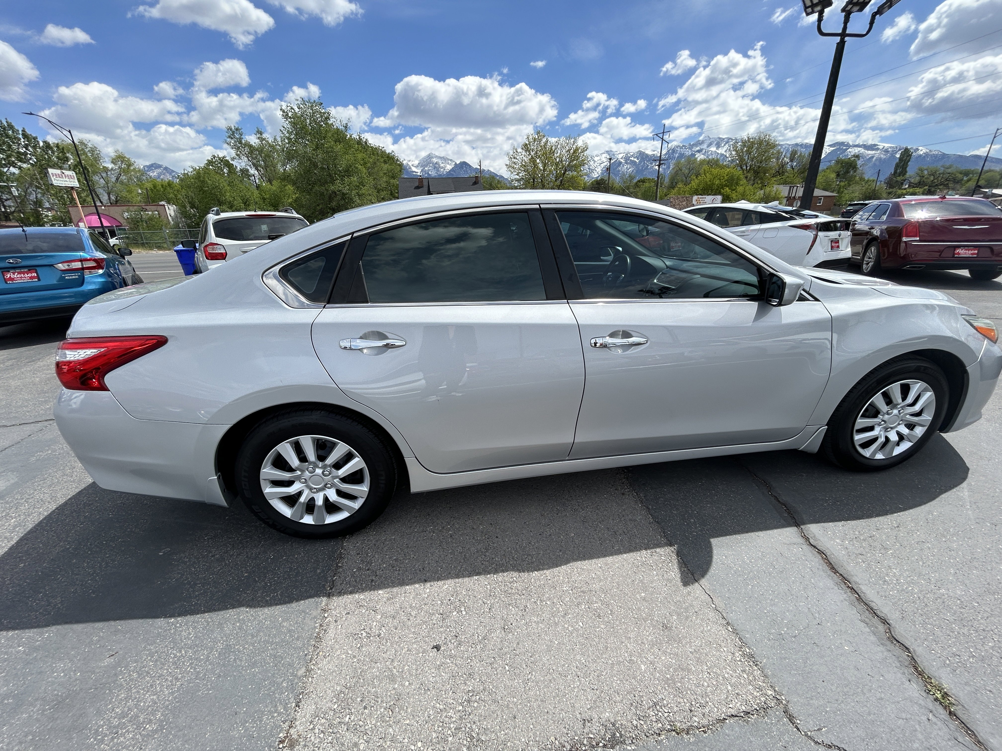 Used 2017 Nissan Altima 2.5 S w/ Power Driver Seat Package FWD image 5