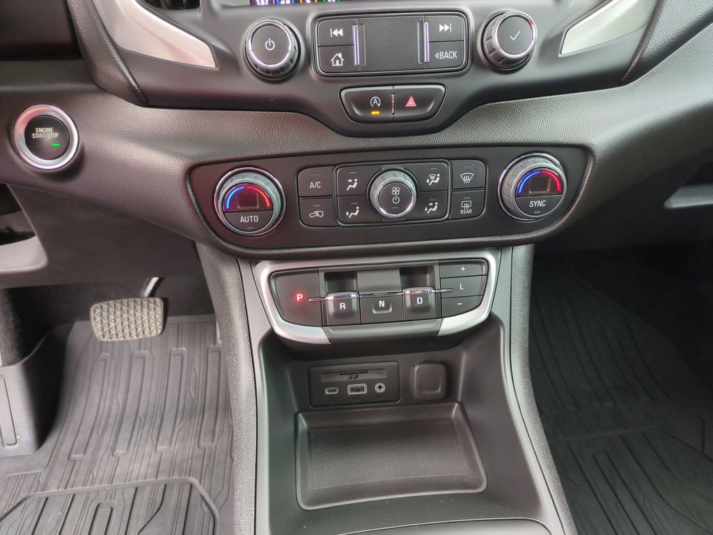 Certified 2022 GMC Terrain SLE w/ Driver Convenience Package image 14