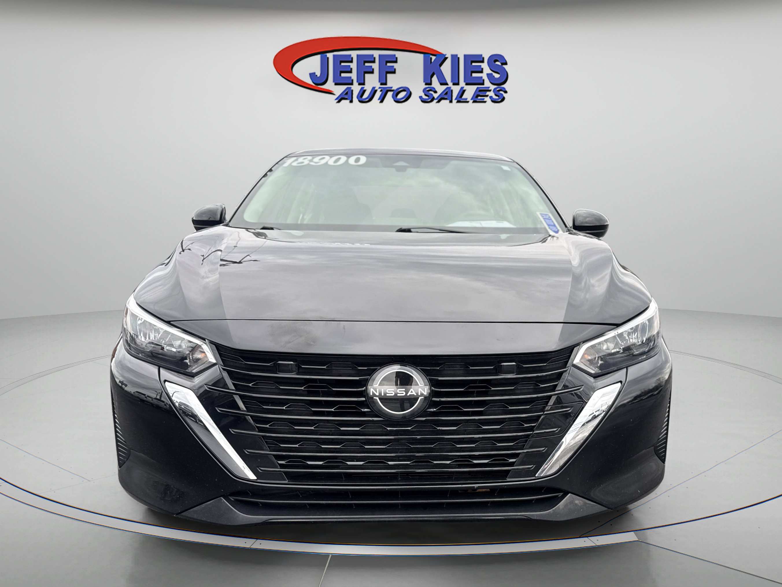 Used 2024 Nissan Sentra SV image 2