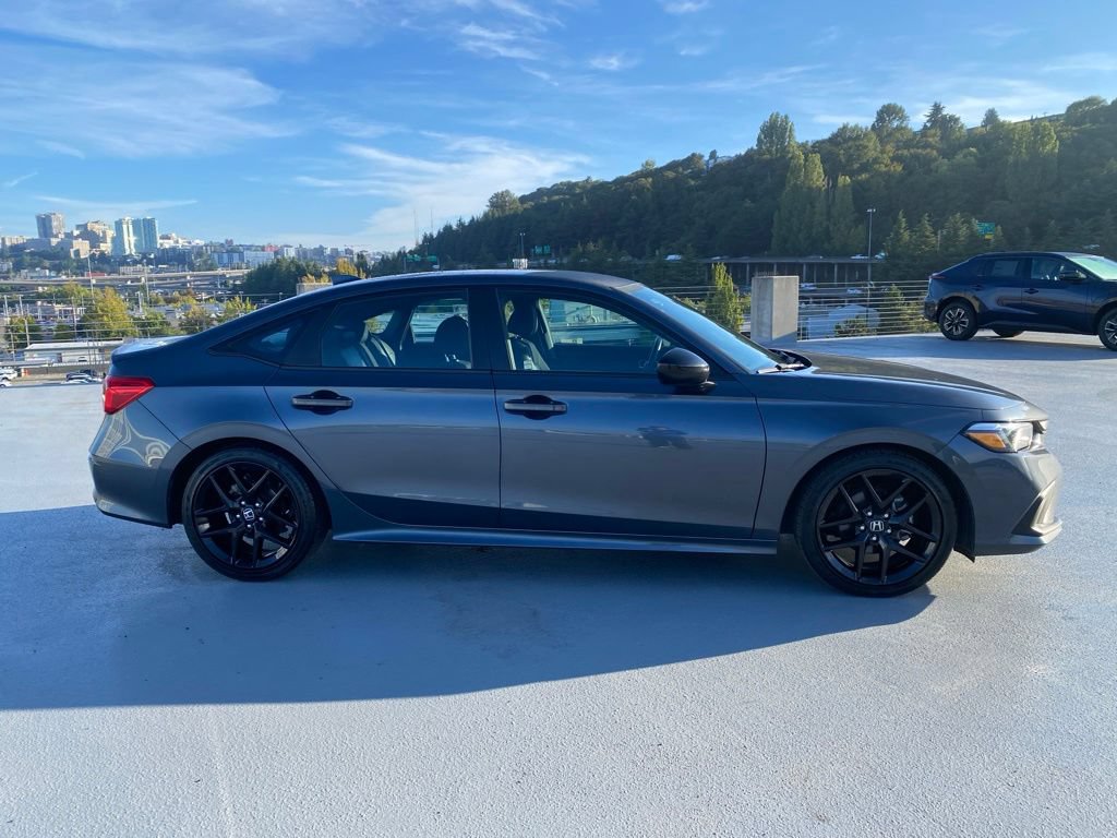 Used 2023 Honda Civic Sport image 3