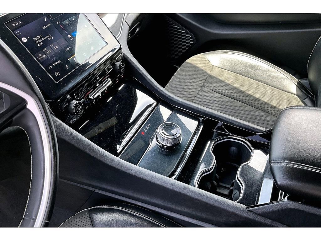 Used 2023 Jeep Grand Cherokee Altitude AWD/4WD image 17