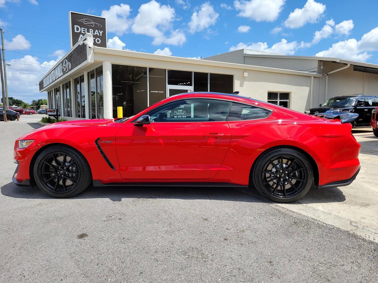 Used 2020 Ford Mustang Shelby GT350 w/ Technology Package RWD image 8
