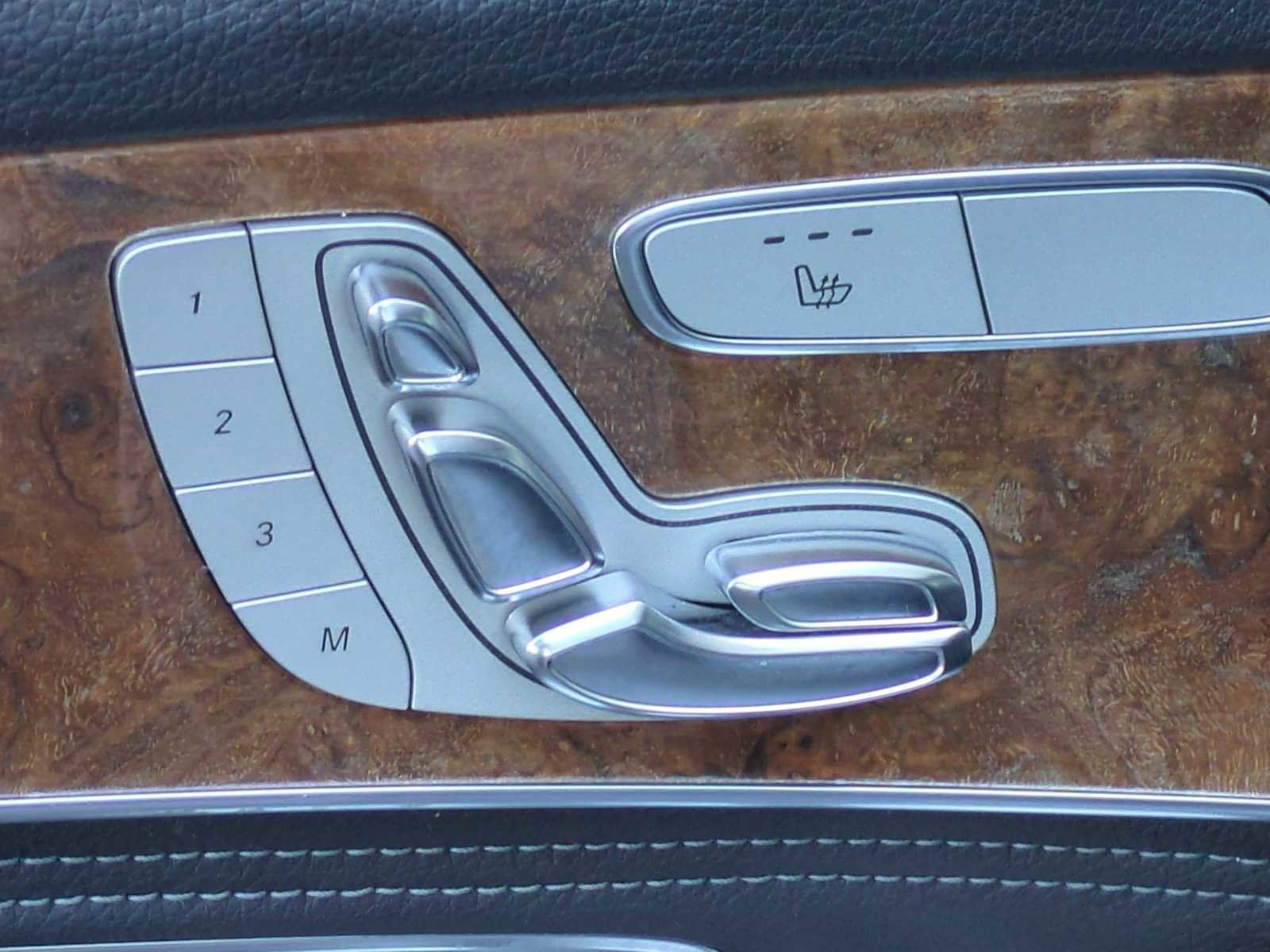 Used 2015 Mercedes-Benz C 300 4MATIC Sedan image 18