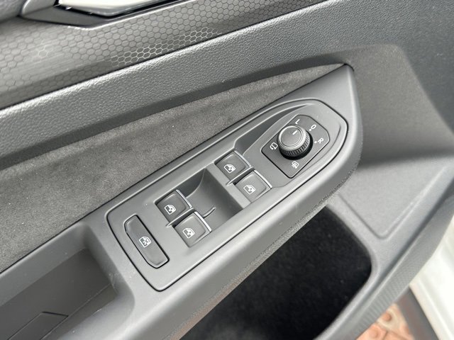 New 2024 Volkswagen GTI SE image 11