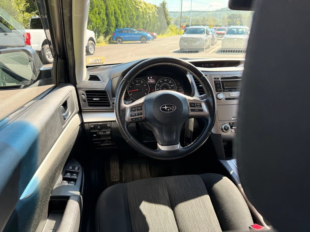 Used 2013 Subaru Outback 2.5i Premium w/ All-Weather Pkg AWD/4WD image 18