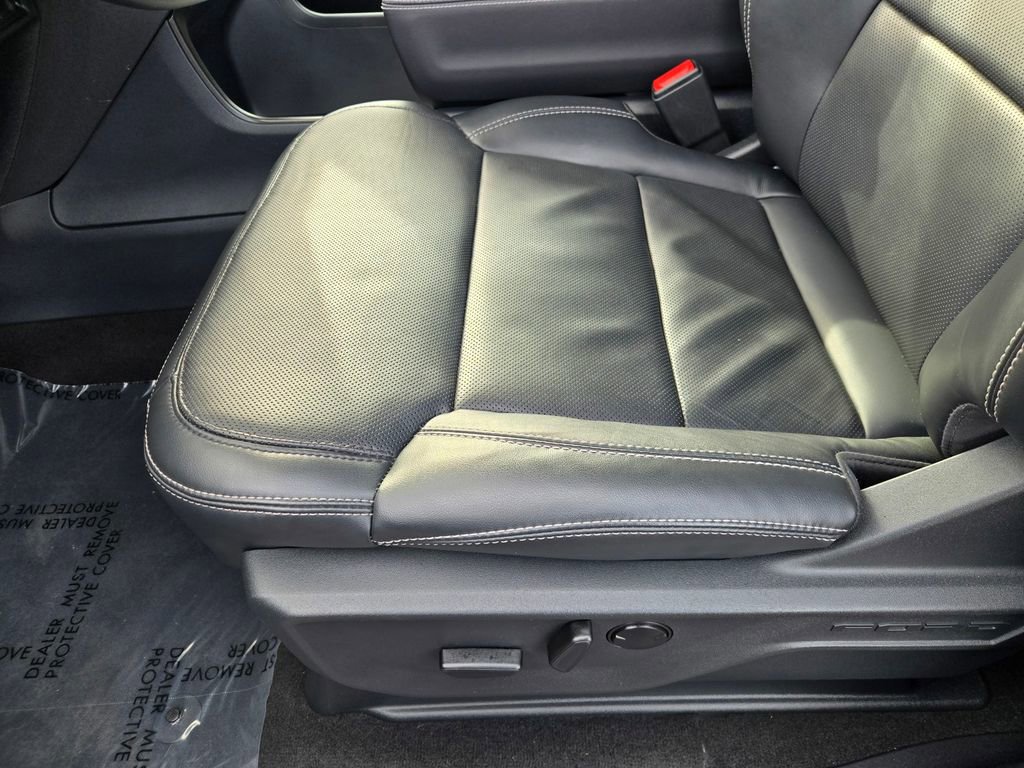 Used 2025 Ford Expedition Platinum w/ Stealth Appearance Package image 18