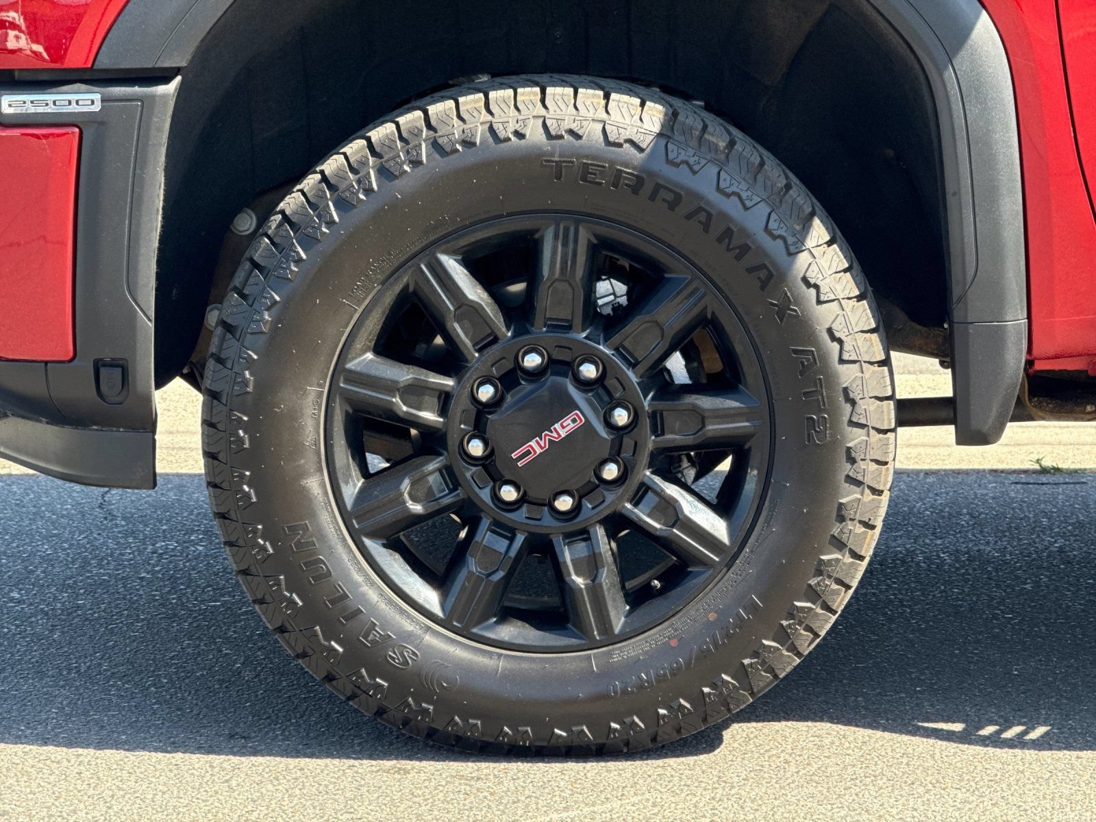 Used 2025 GMC Sierra 2500 AT4 w/ Technology Package AWD/4WD image 32