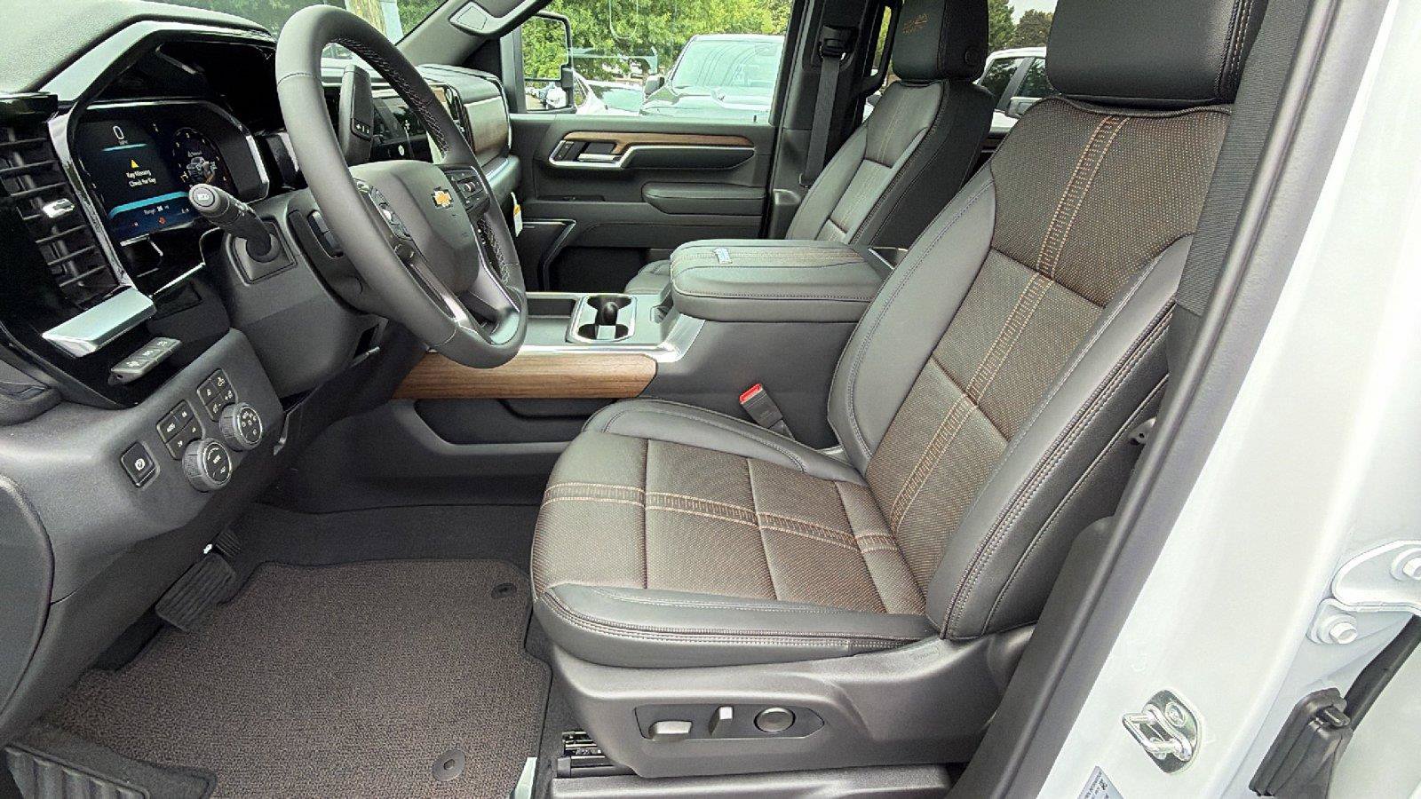 New 2026 Chevrolet Silverado 2500 High Country w/ High Country Premium Package AWD/4WD image 14