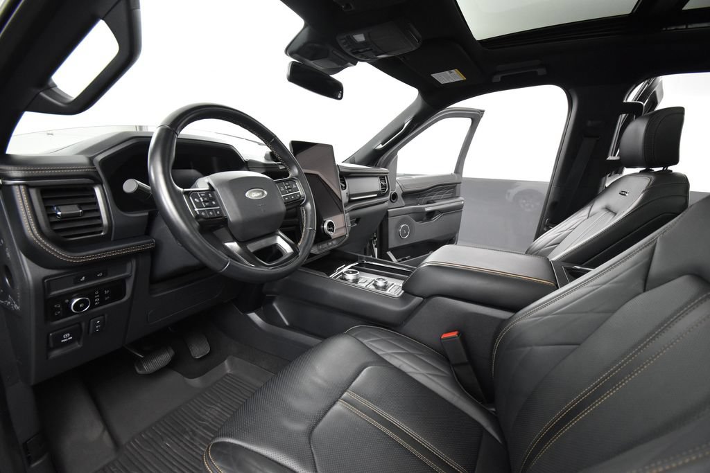 Used 2024 Ford Expedition Platinum AWD/4WD image 21