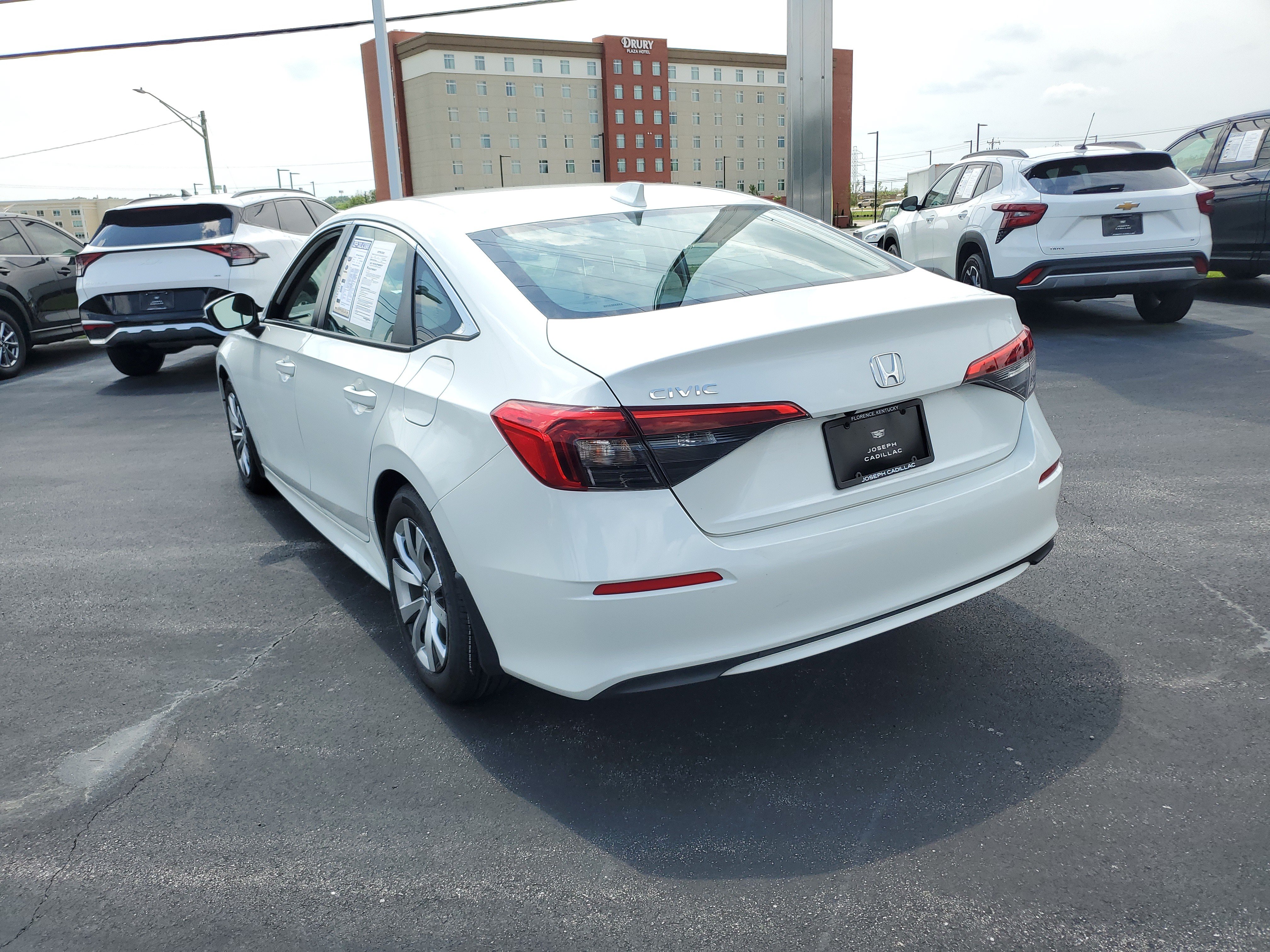 Used 2023 Honda Civic LX image 2