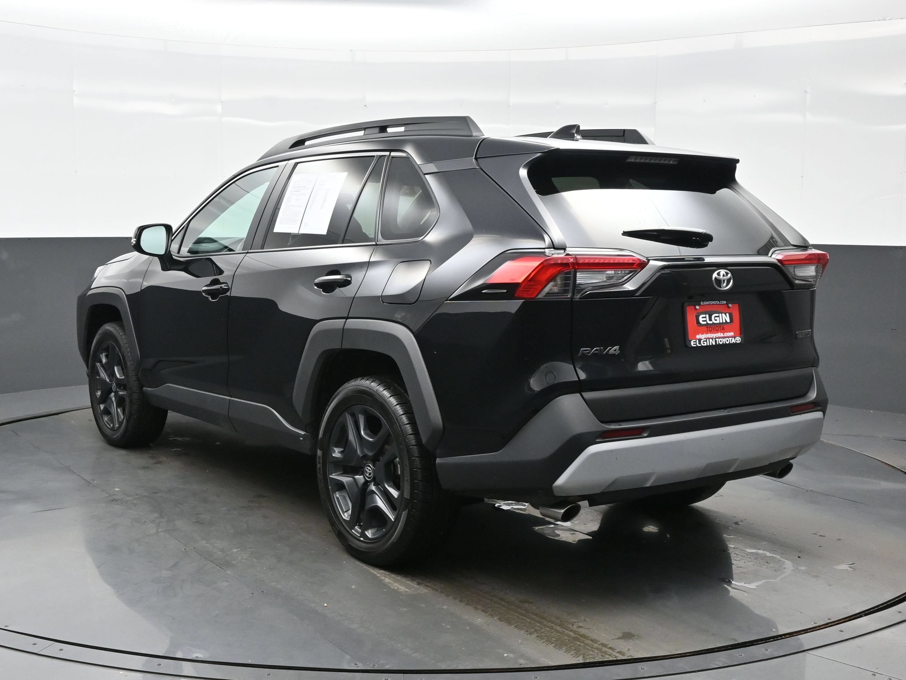 Used 2024 Toyota RAV4 Adventure AWD/4WD image 4